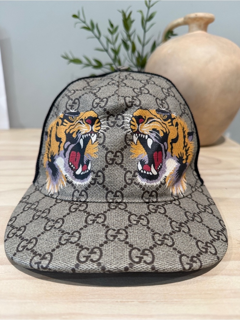 Gucci Beige GG Supreme Tiger-Embroidered Baseball Cap